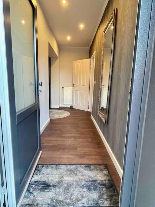 Studioappartement Mit Privatgarten In Ruhiger Wohnsiedlung Neumünster Екстериор снимка